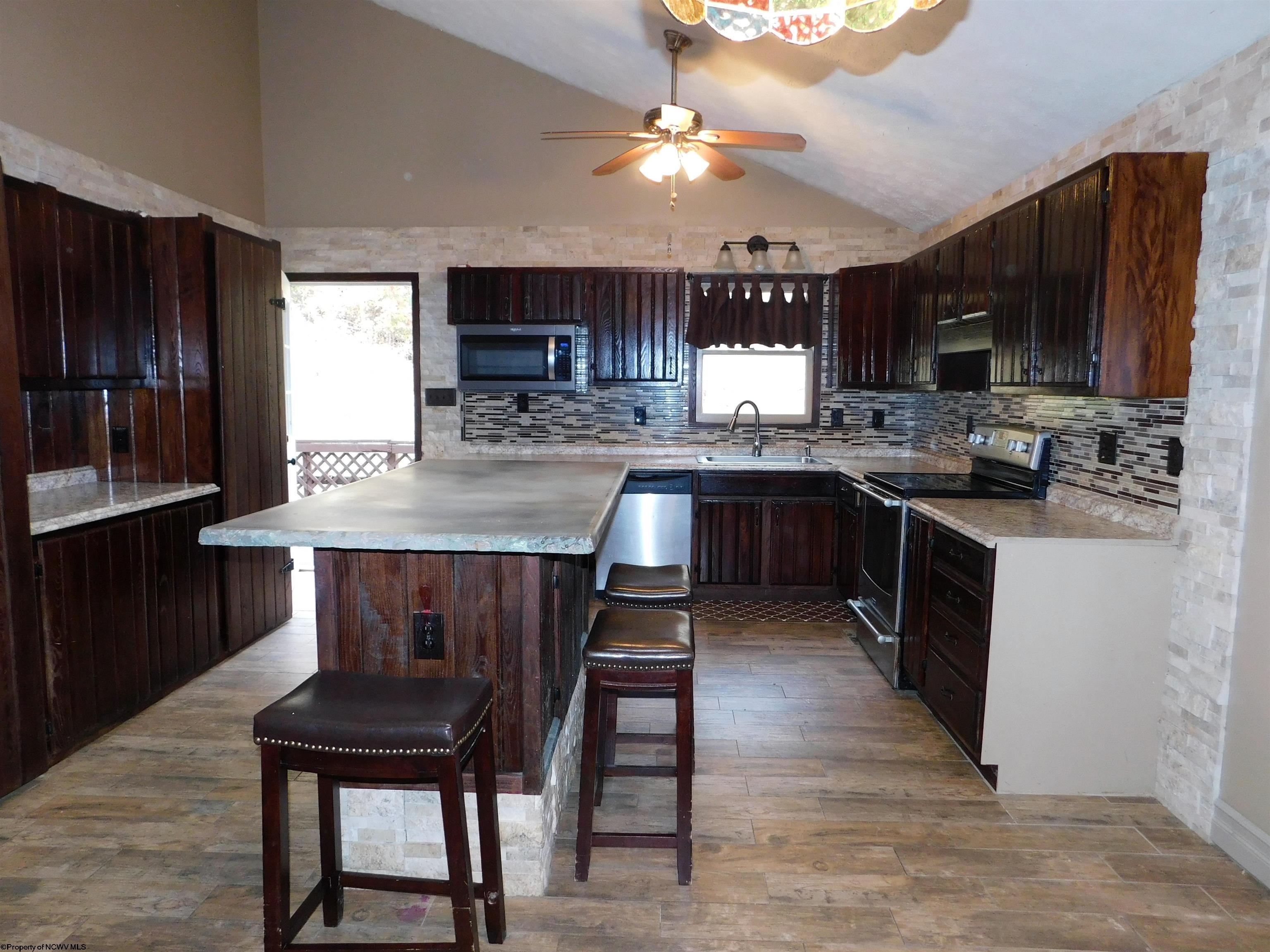 484 Water Slide Road Salem, WV 26426 - Photo 4 of 20 Gallery Image 4