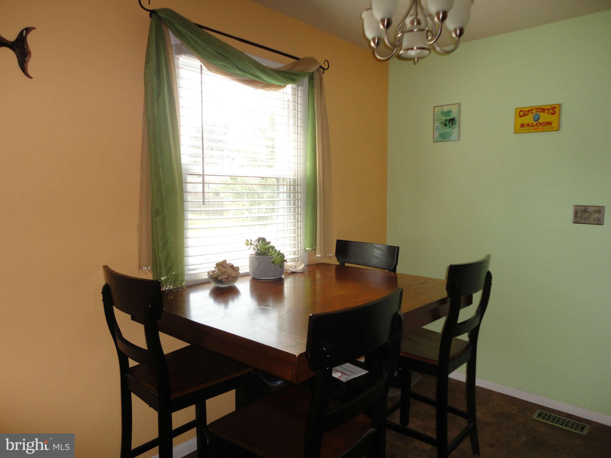 960 Tidewater Road Pasadena, MD 21122 - Photo 7 of 29 Kitchen