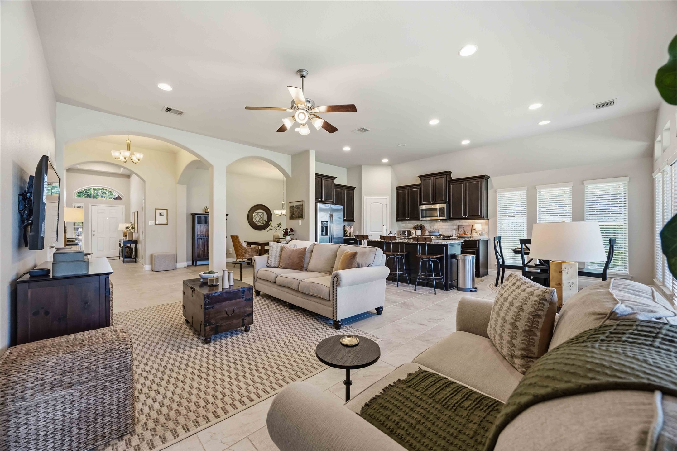 2909 Oakmist Ridge Lane Pearland, TX 77584 - Photo 7 of 25