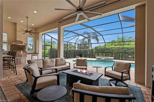 $1,200,000 | 12443 Wisteria Drive, Naples, FL 34120