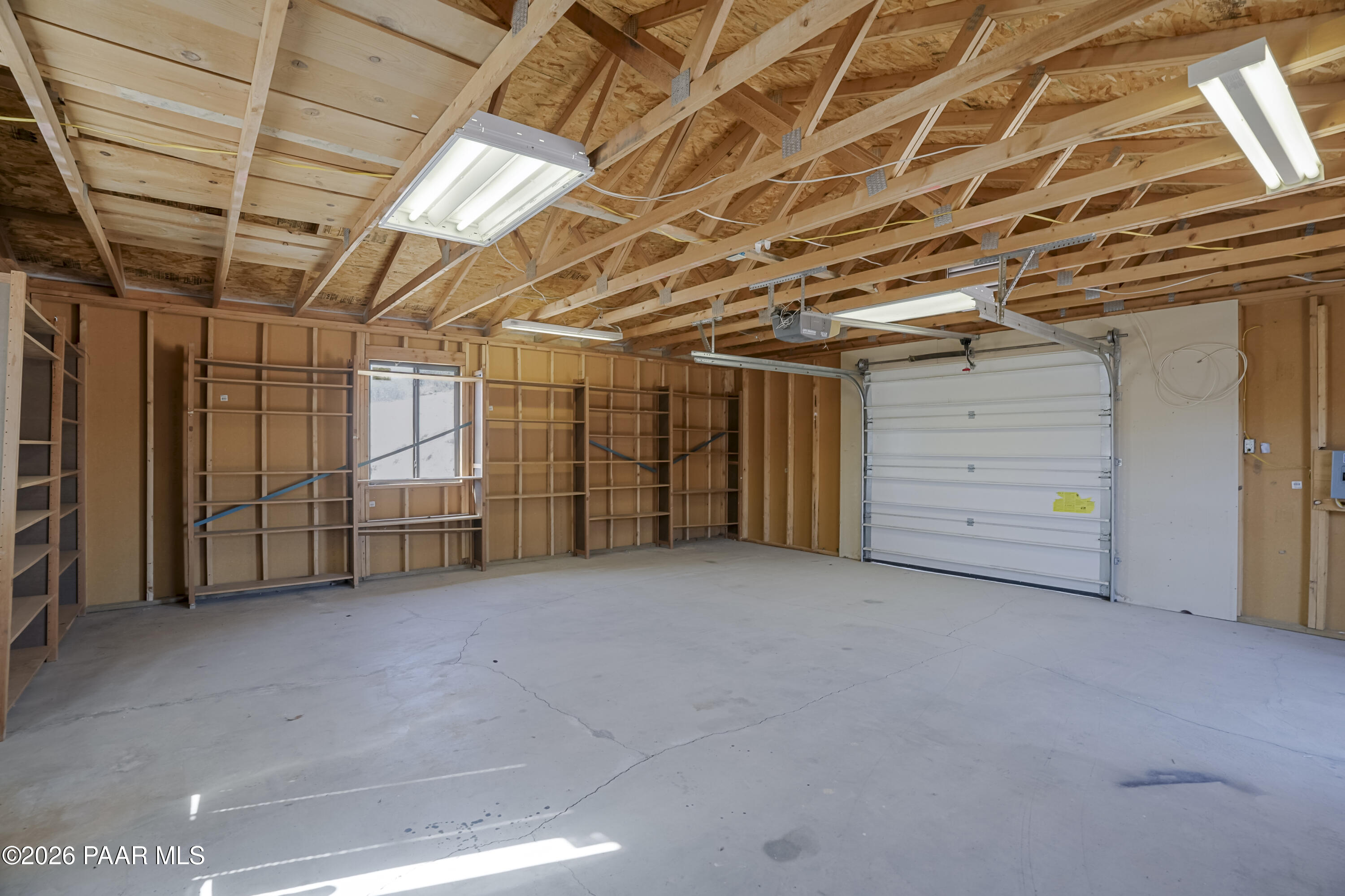 1699 Trinity Lane Dewey, AZ 86327 - Photo 30 of 45 Garage