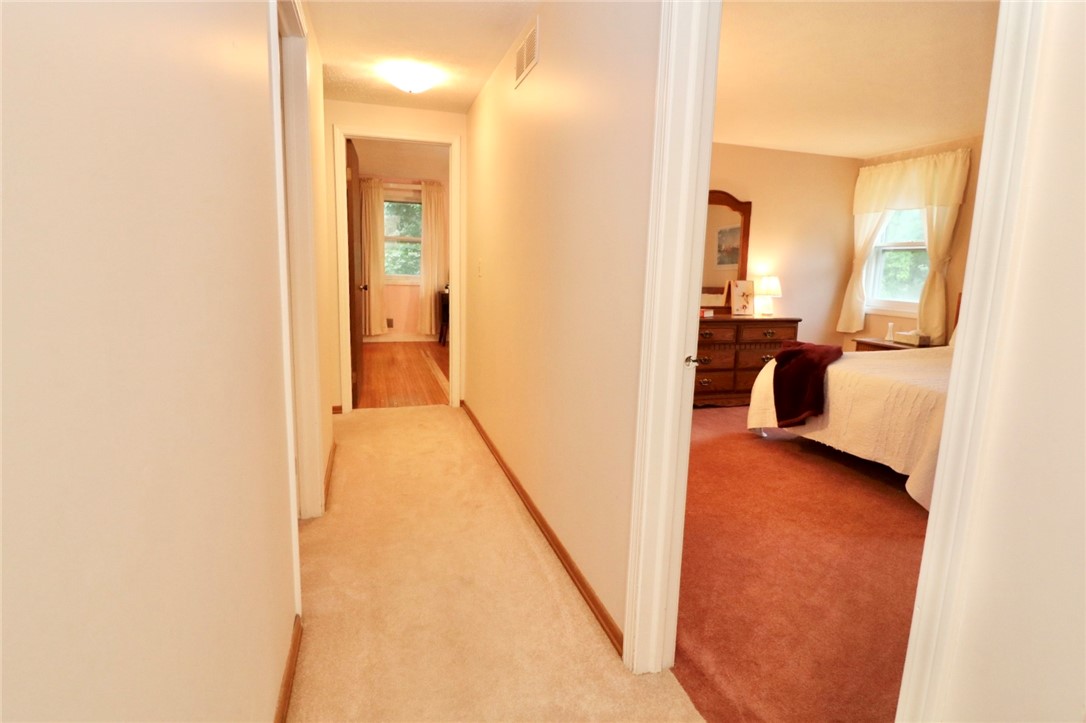 1096 Everwild View Webster, NY 14580 - Photo 23 of 46