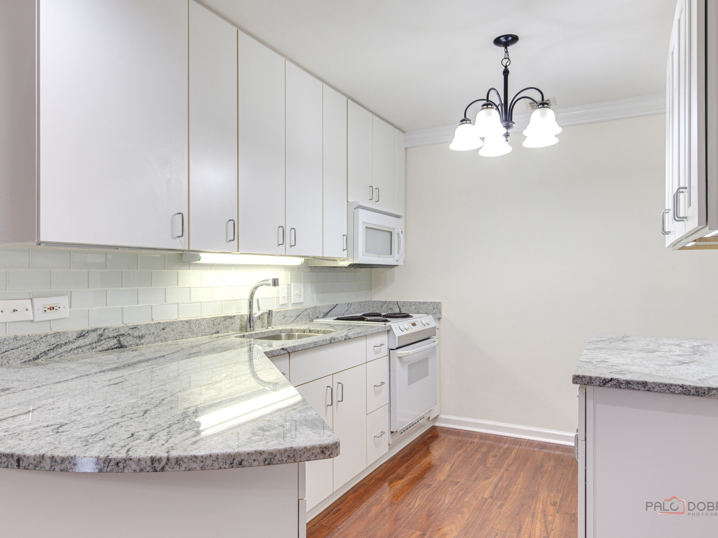 441 Kelburn Road, Unit 111 Deerfield, IL 60015 - Photo 4 of 28 Gallery Image 4