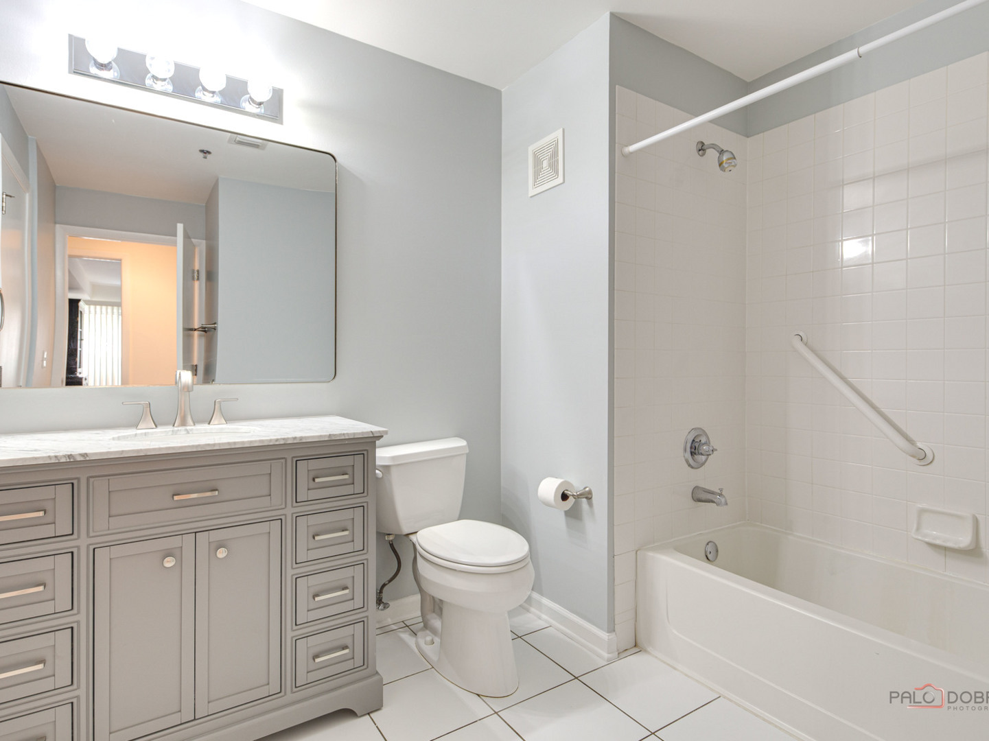 441 Kelburn Road, Unit 111 Deerfield, IL 60015 - Photo 9 of 28 Gallery Image 9