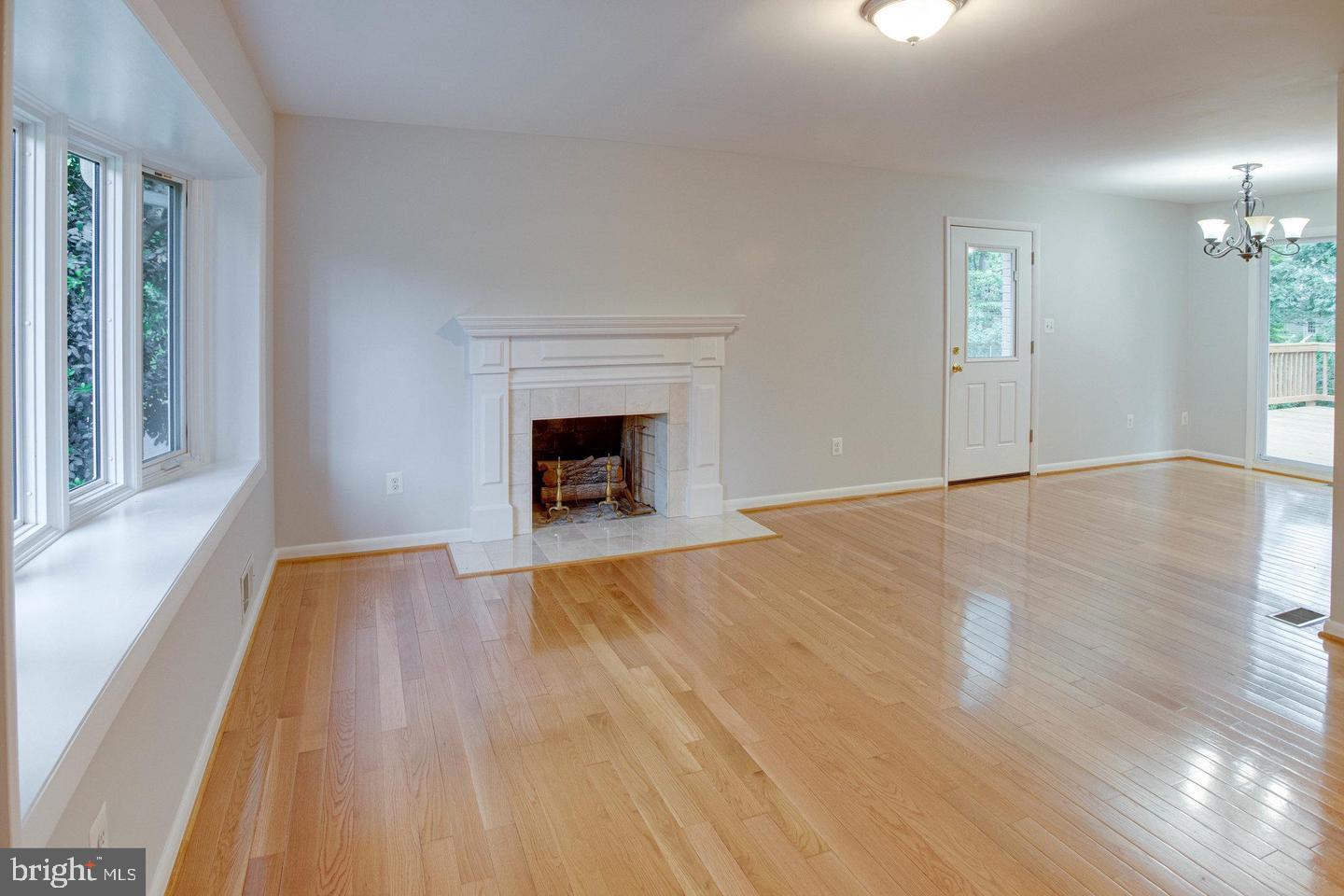 12026 Waples Mill Road Oakton, VA 22124 - Photo 6 of 26