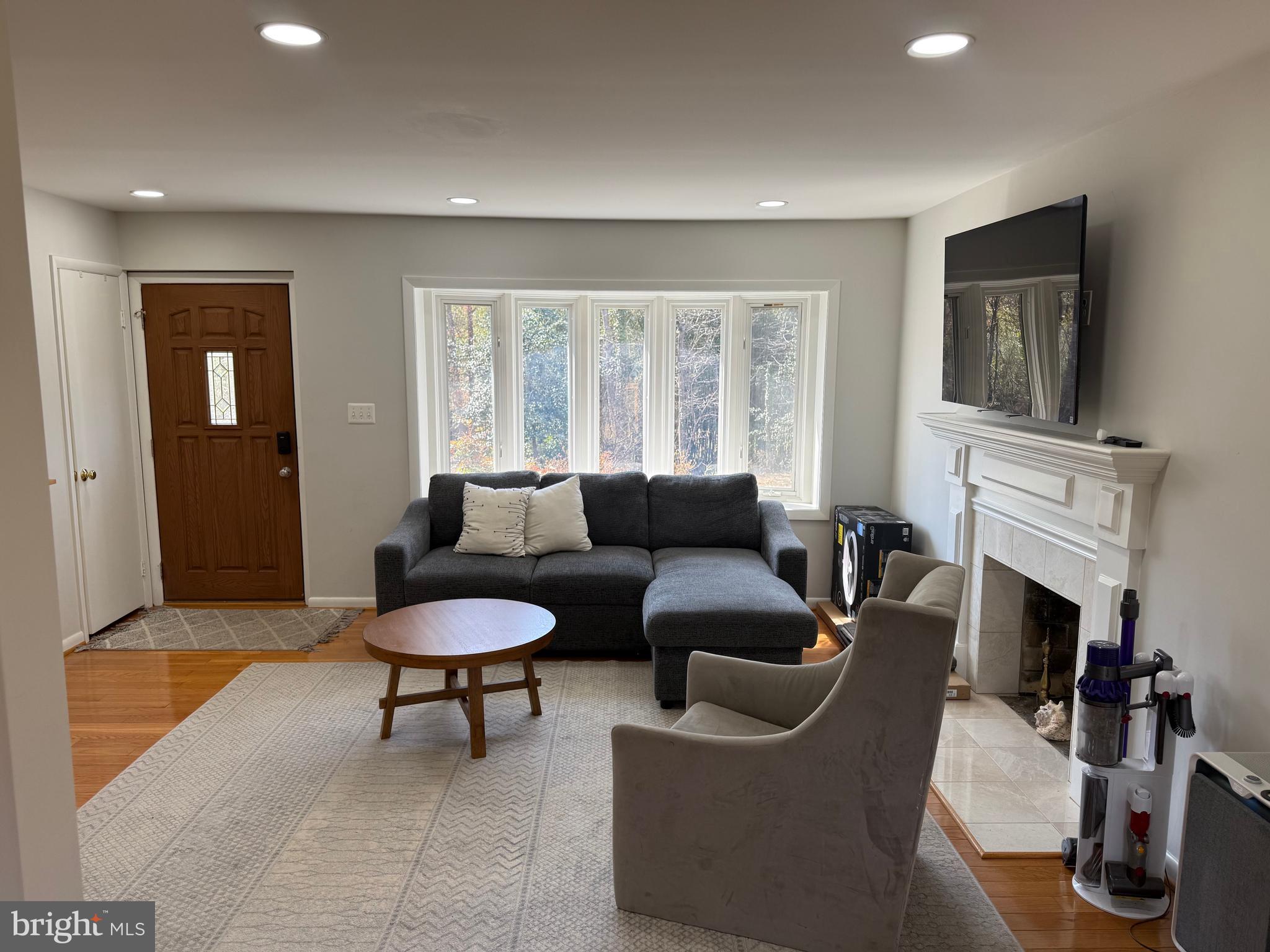 12026 Waples Mill Road Oakton, VA 22124 - Photo 8 of 26