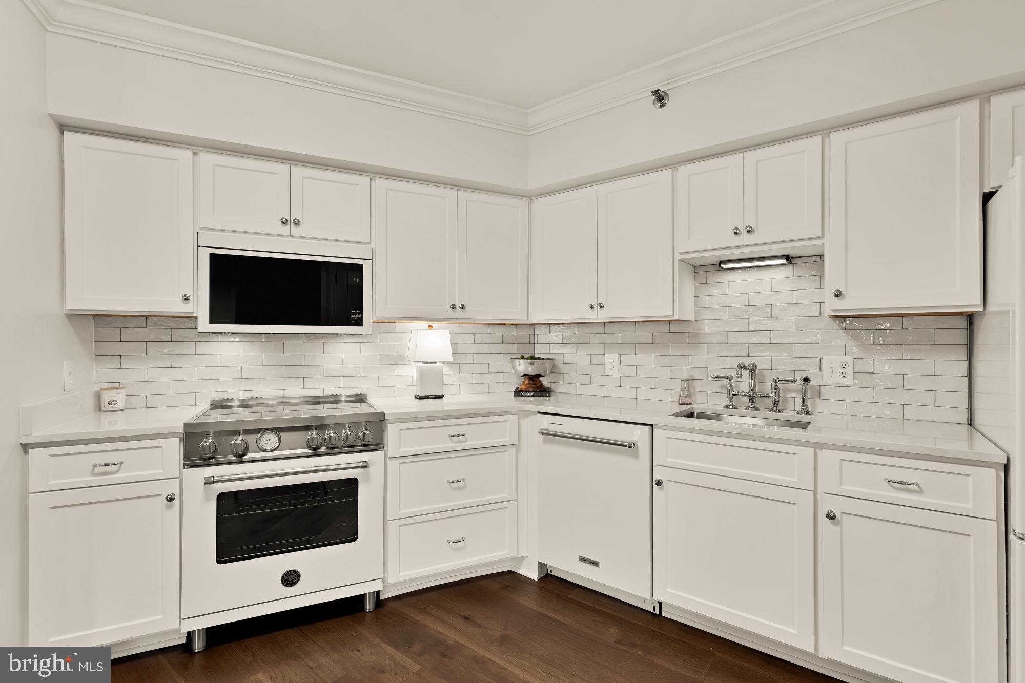 4550 North Park Avenue, Unit 614 Chevy Chase, MD 20815 - Photo 2 of 26 Appliances include Italian Bertazzoni range/oven
