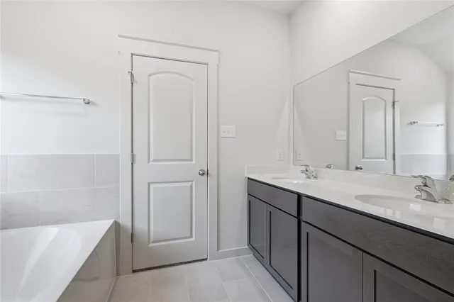 $339,640 | 114 John Laurens Drive, Venus, TX 76084