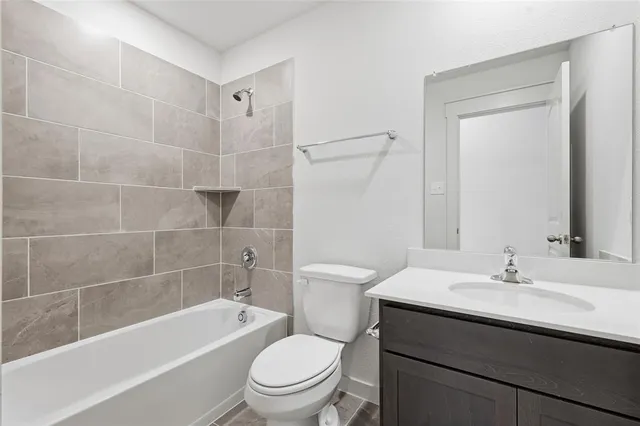 $339,640 | 114 John Laurens Drive, Venus, TX 76084