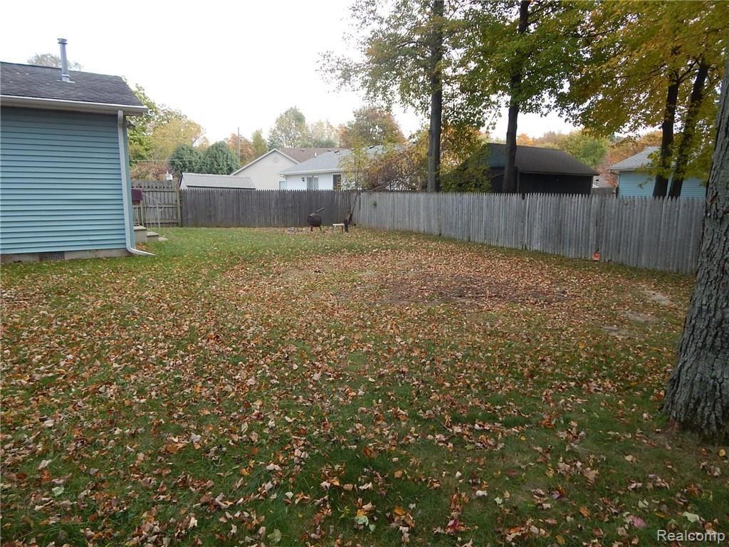 3265 Krafft Road Fort Gratiot, MI 48059 - Photo 11 of 25 DSCN1603.JPG