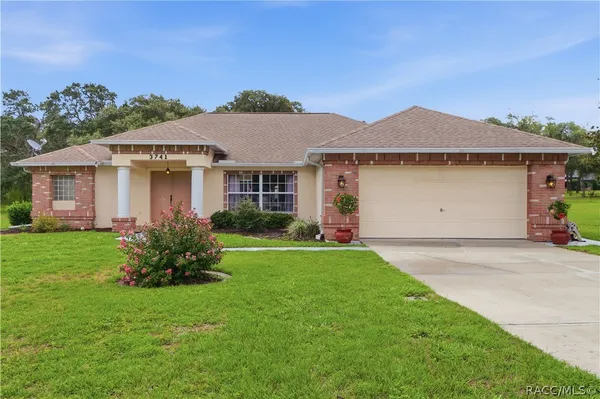 $439,900 | 3741 West Giraffe Drive, Dunnellon, FL 34433