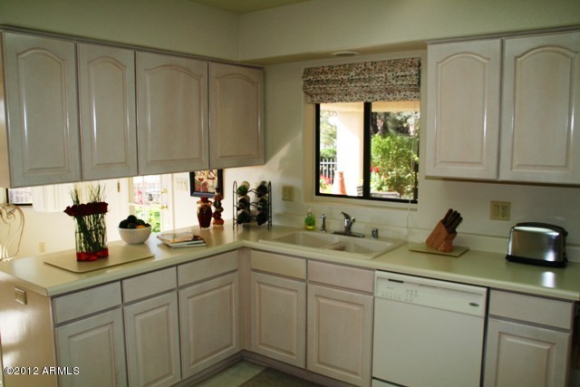 19025 East Alondra Way Rio Verde, AZ 85263 - Photo 7 of 25 Kitchen