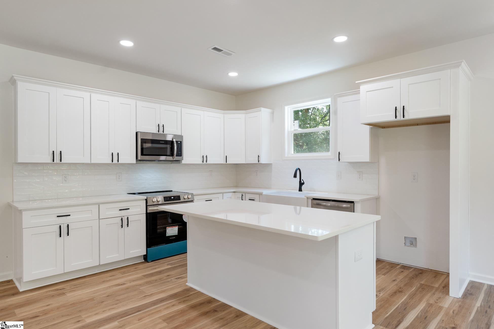 412 Burrell Street Pendleton, SC 29670 - Photo 12 of 33