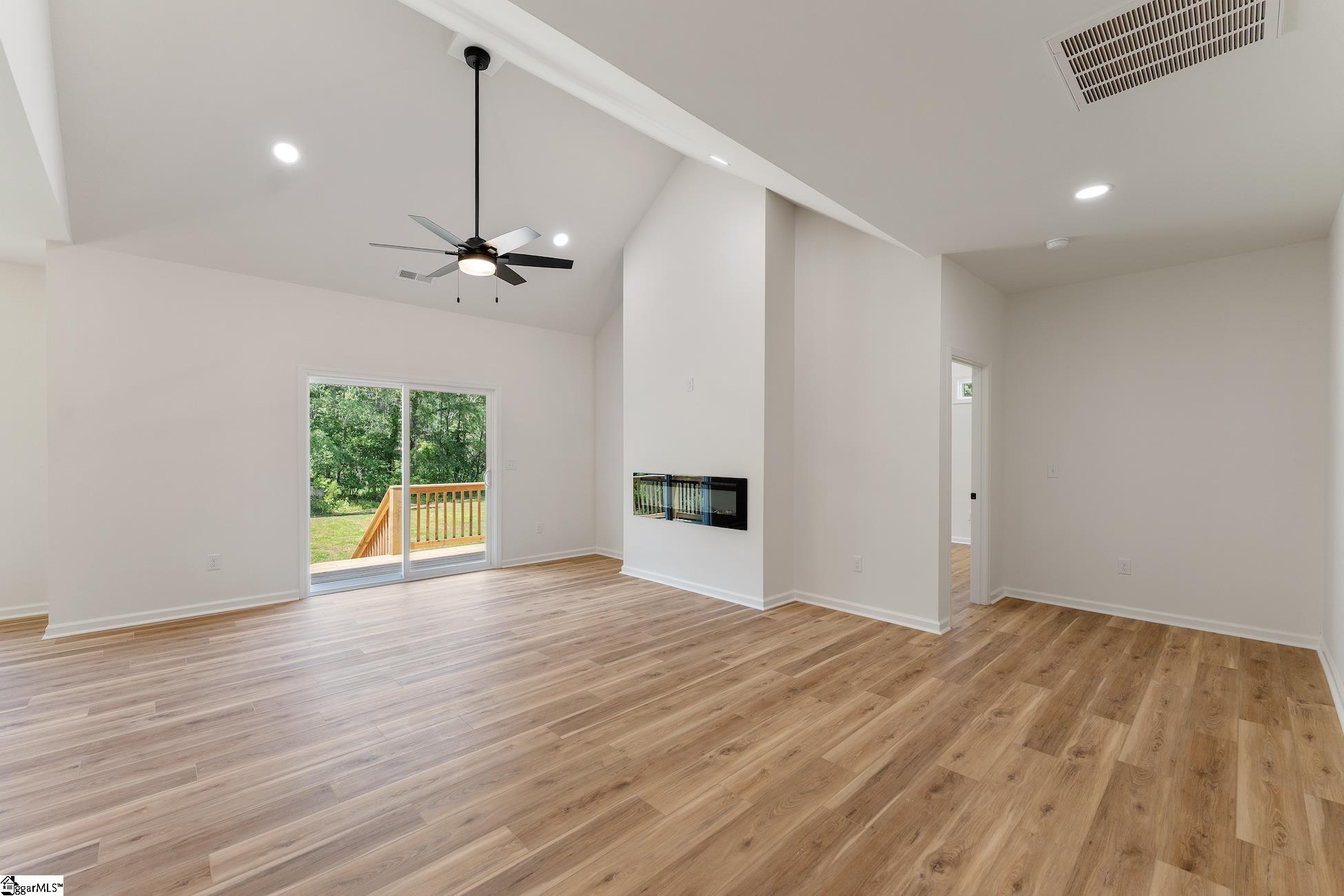 412 Burrell Street Pendleton, SC 29670 - Photo 6 of 33