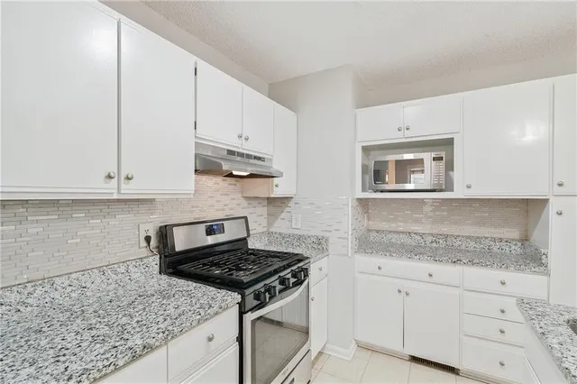 $355,000 | 1064 Creatwood Circle, Smyrna, GA 30080