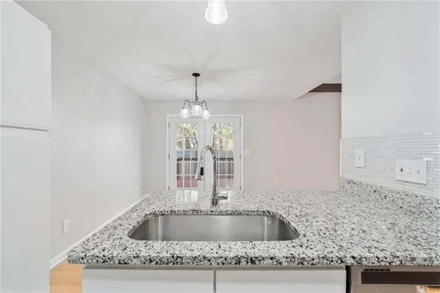 $355,000 | 1064 Creatwood Circle, Smyrna, GA 30080