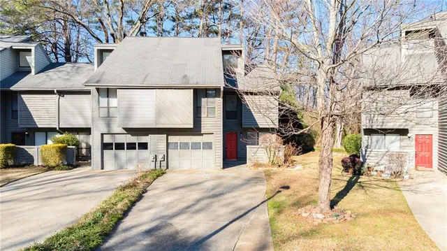 $355,000 | 1064 Creatwood Circle, Smyrna, GA 30080