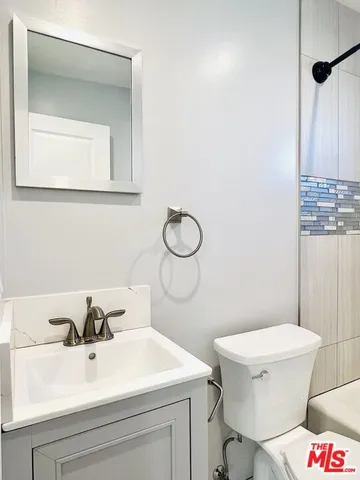 $1,925 | 1056 Winchester Avenue, Unit A, Glendale, CA 91201