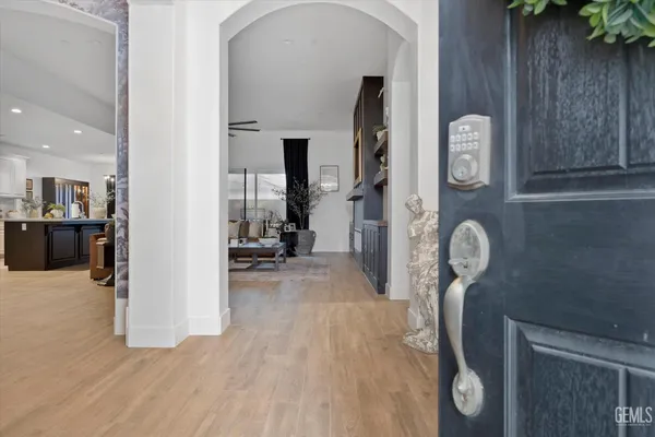 $660,000 | Undisclosed Address, Shafter, CA 93263