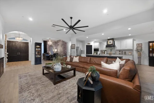 $675,000 | Undisclosed Address, Shafter, CA 93263