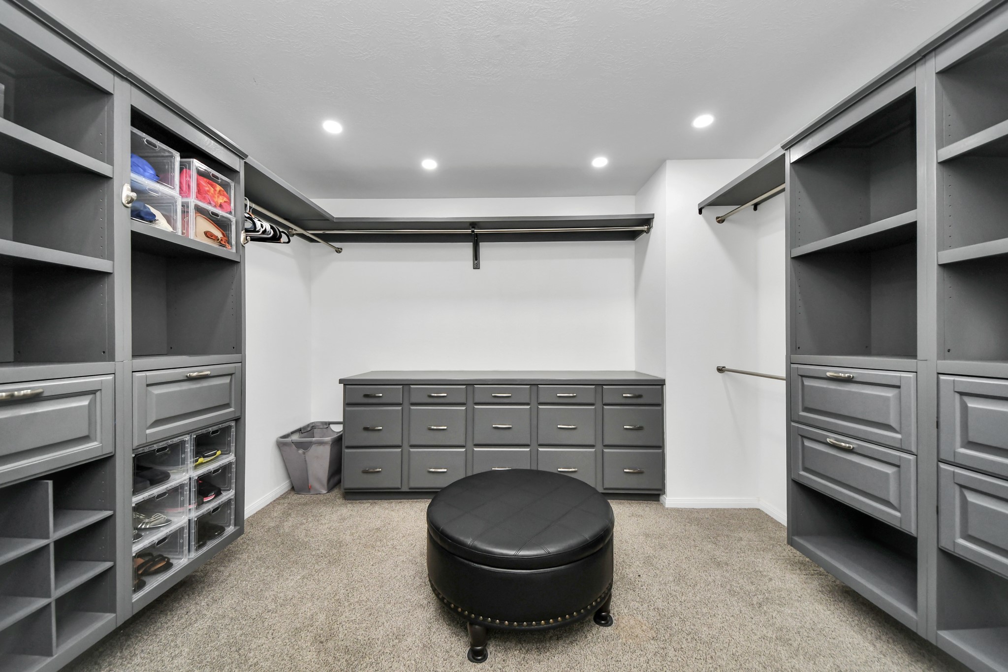 7622 McCormick Mill Court Houston, TX 77095 - Photo 25 of 37 a view of an empty walk in closet