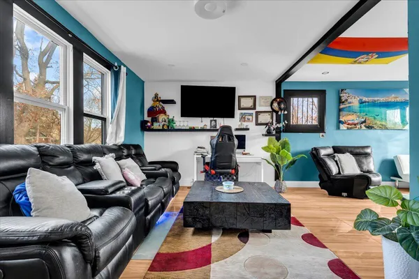 $79,900 | 19642 Irvington Street, Highland Park, MI 48203