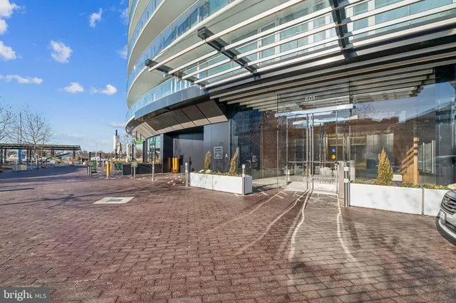 $2,100,000 | 601 Wharf Street Southwest, Unit 504, Washington, DC 20024