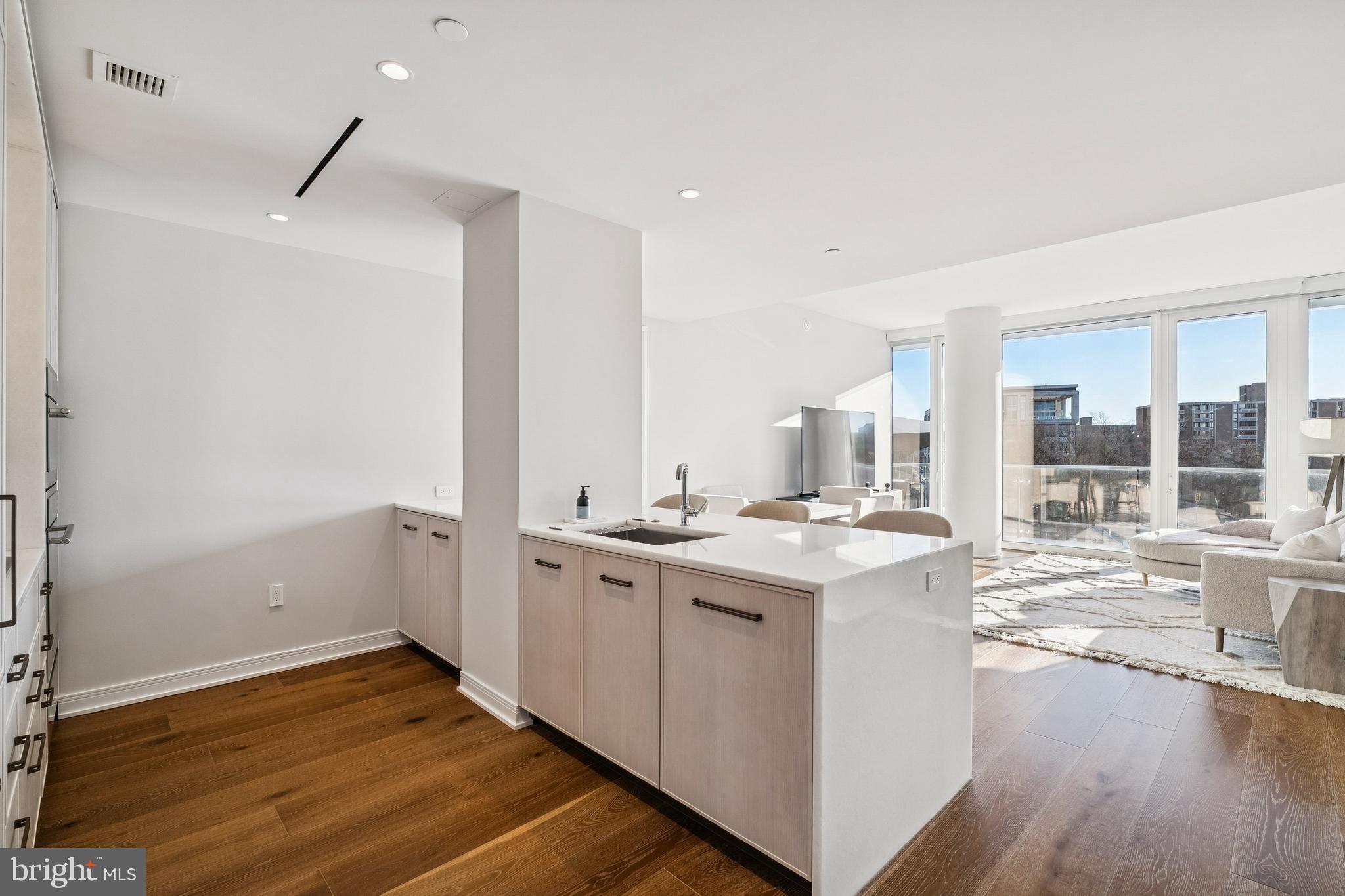 601 Wharf Street Southwest, Unit 504 Washington, DC 20024 - Photo 11 of 40