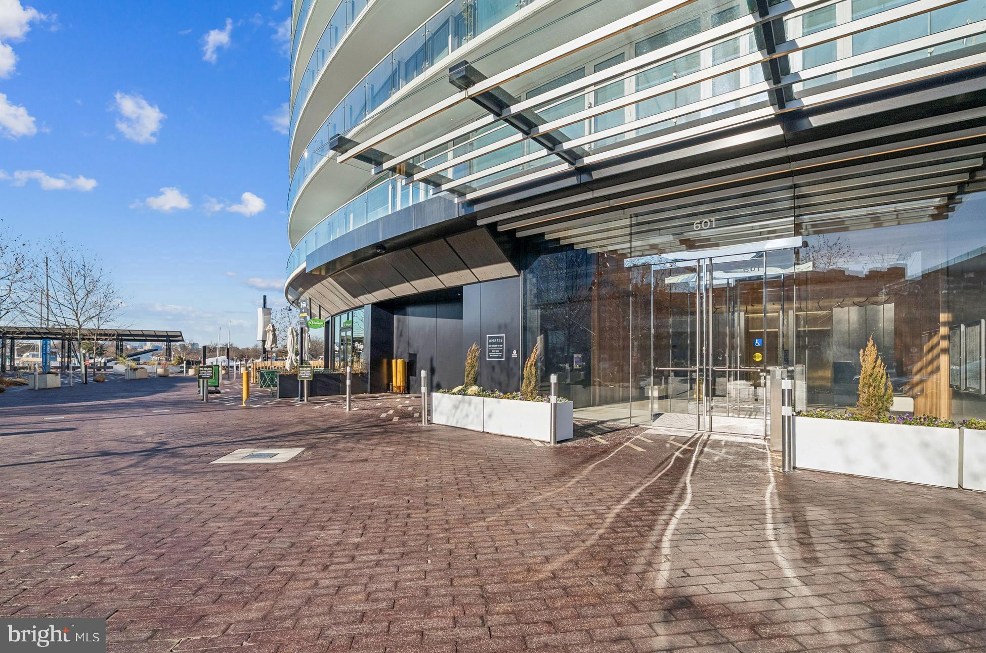 601 Wharf Street Southwest, Unit 504 Washington, DC 20024 - Photo 37 of 39 a view of a building with a outdoor space