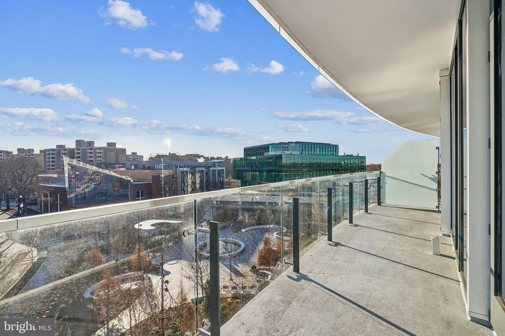 601 Wharf Street Southwest, Unit 504 Washington, DC 20024 - Photo 4 of 39 a terrace view with two chairs