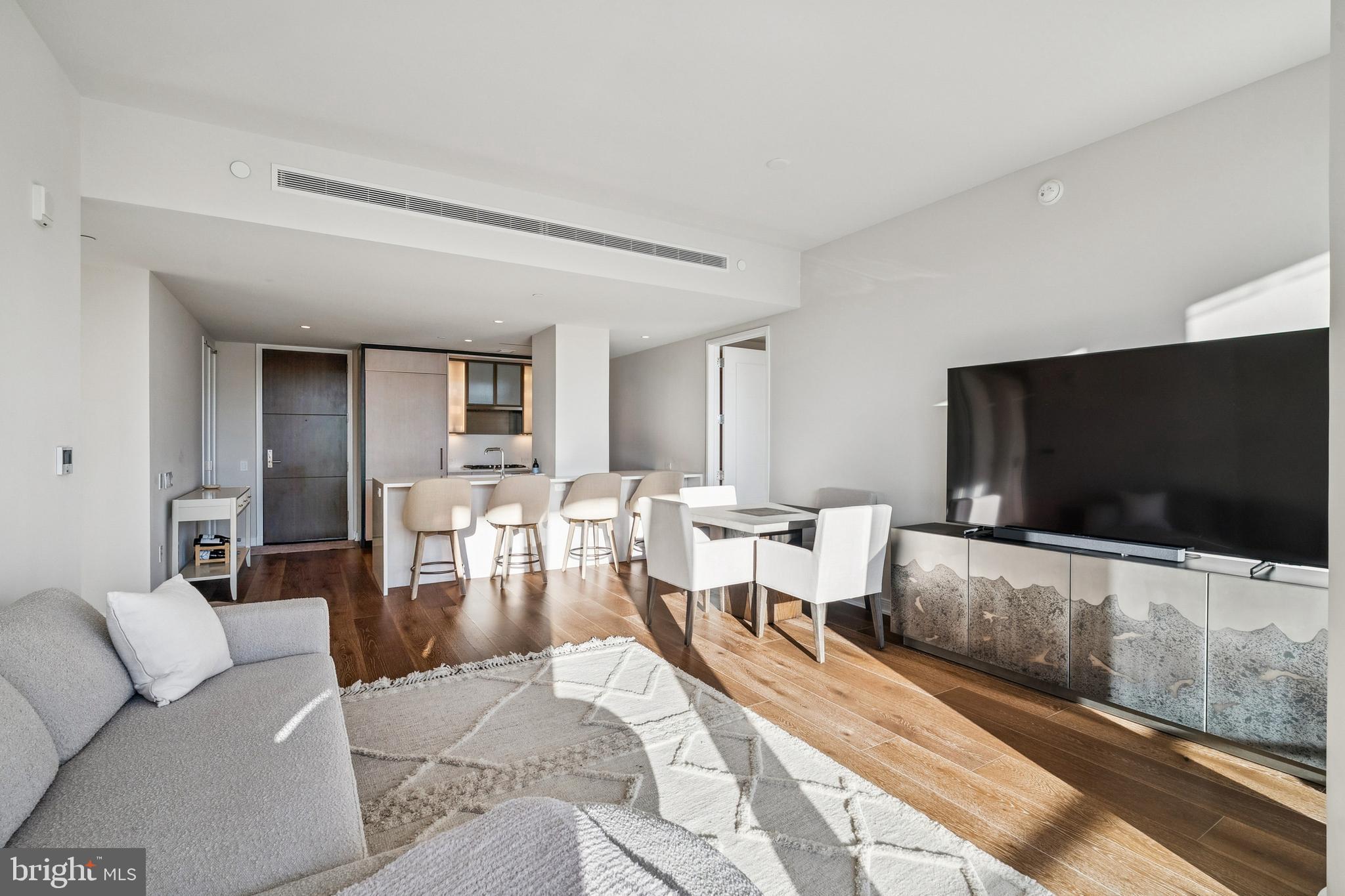 601 Wharf Street Southwest, Unit 504 Washington, DC 20024 - Photo 5 of 40