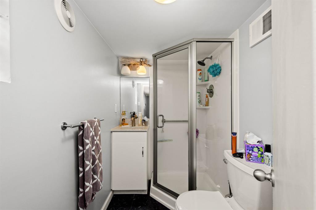 6071 Baptist Road Pittsburgh, PA 15236 - Photo 21 of 25 Gallery Image 21