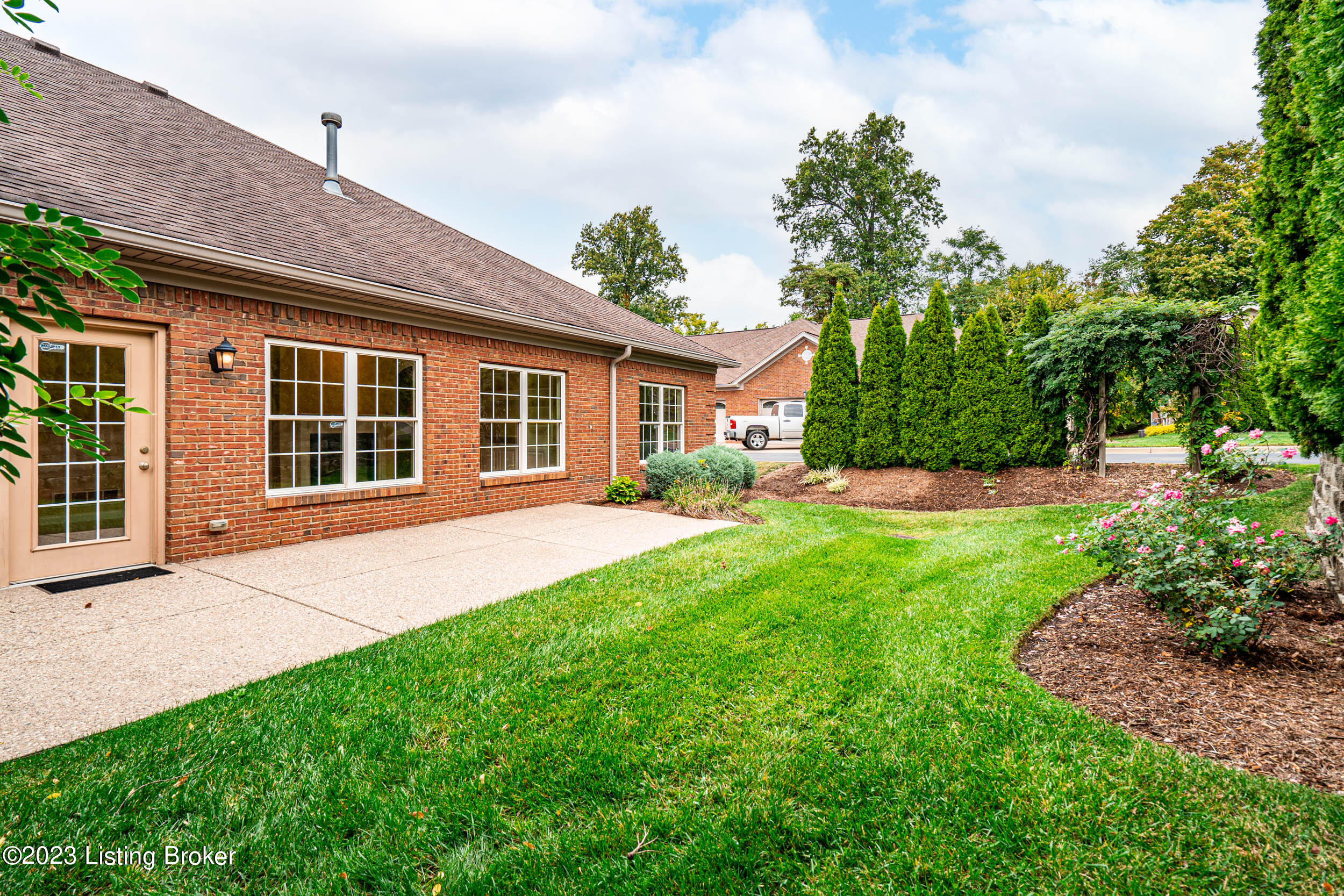 10722 Riva Road Louisville, KY 40223 - Photo 46 of 56 10722 Riva Rd-16