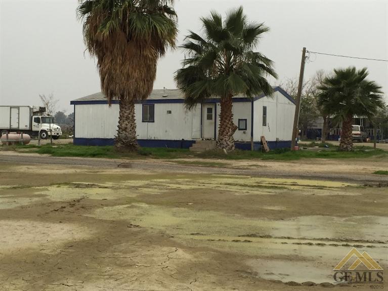 Undisclosed Address Bakersfield, CA 93307 - Photo 34 of 36 a swimming pool with an outdoor space