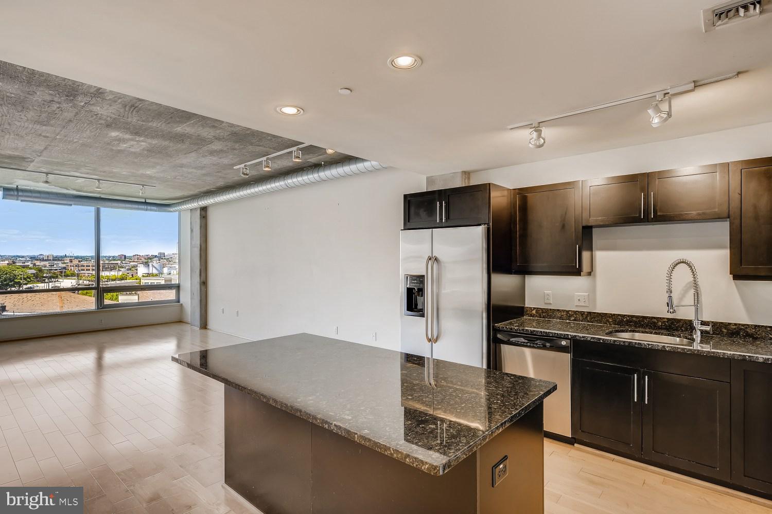1200 Steuart Street, Unit 528 Baltimore, MD 21230 - Photo 2 of 40
