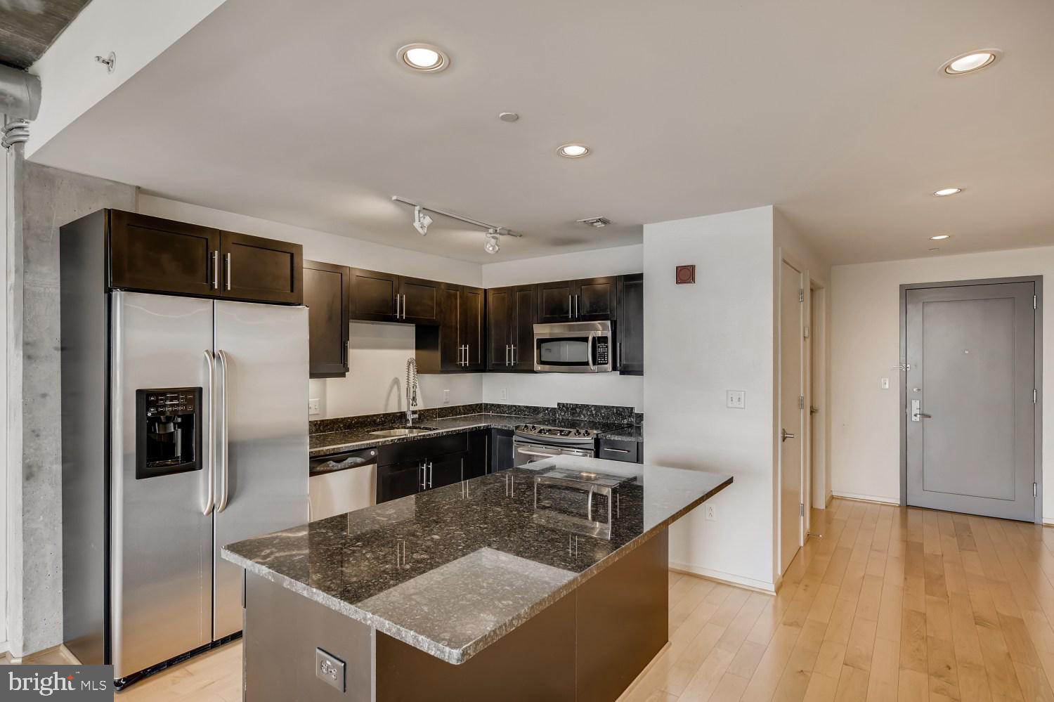 1200 Steuart Street, Unit 528 Baltimore, MD 21230 - Photo 4 of 40