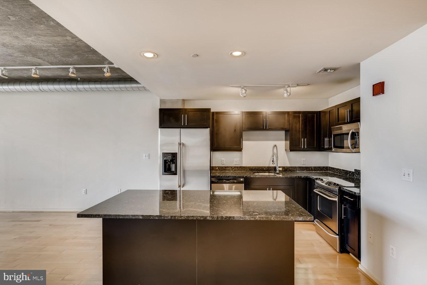 1200 Steuart Street, Unit 528 Baltimore, MD 21230 - Photo 5 of 40