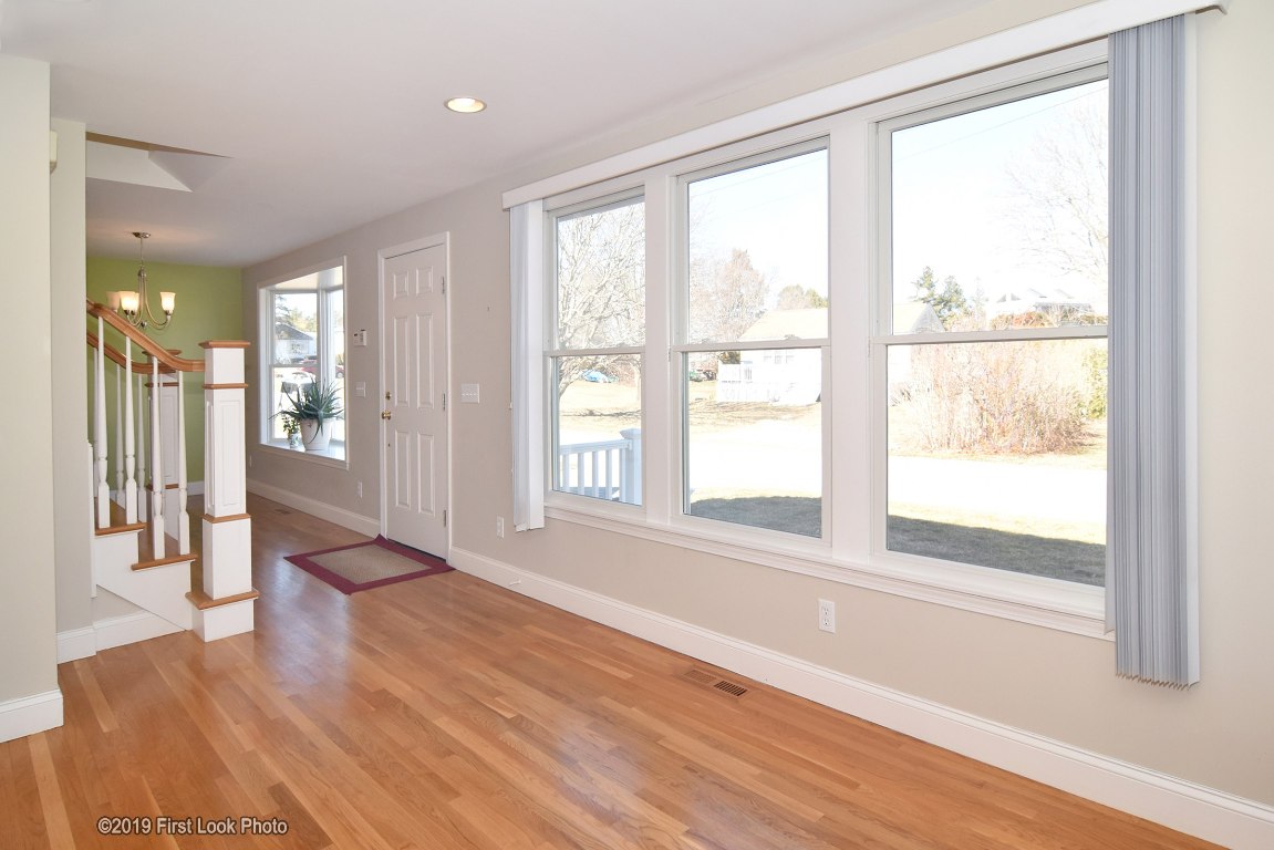 6 Spindrift Road Narragansett, RI 02882 - Photo 12 of 40