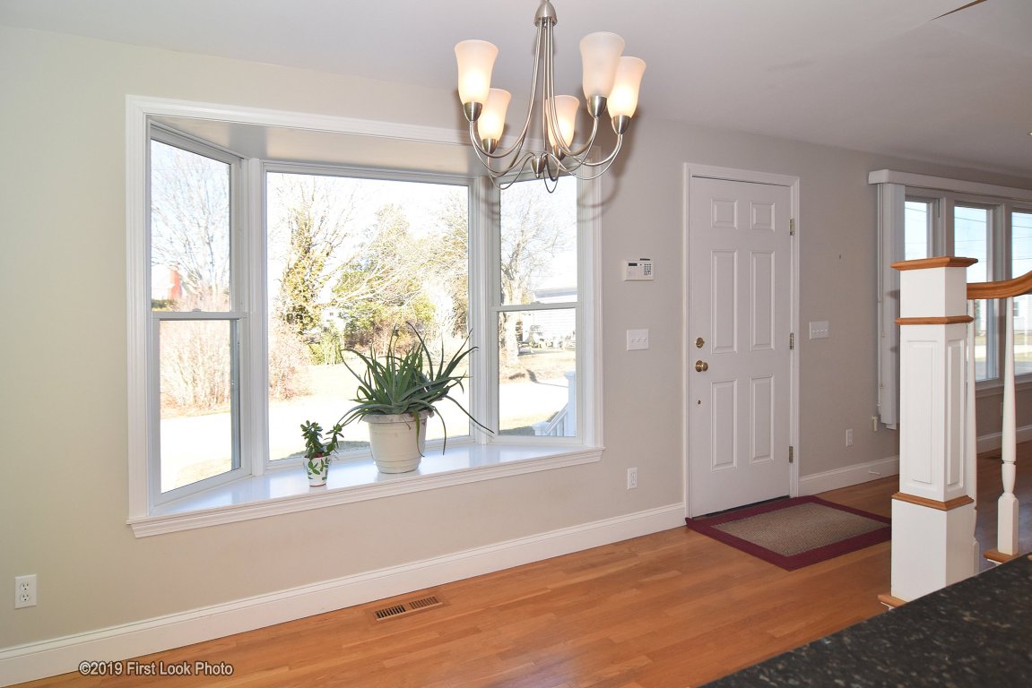 6 Spindrift Road Narragansett, RI 02882 - Photo 14 of 40