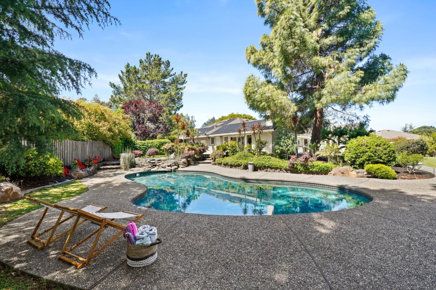 15 Debes Ranch Road San Rafael, CA 94903 - Photo 34 of 45 a view of a backyard with sitting area