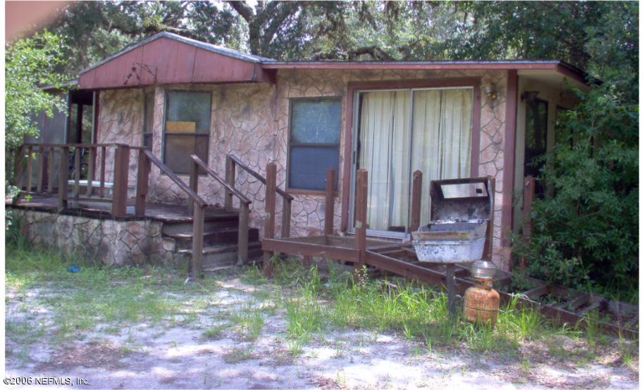 111 Cable Tower Road Palatka, FL 32177 - Photo 1 of 1 COUNTRY ATMOSPHERE.
