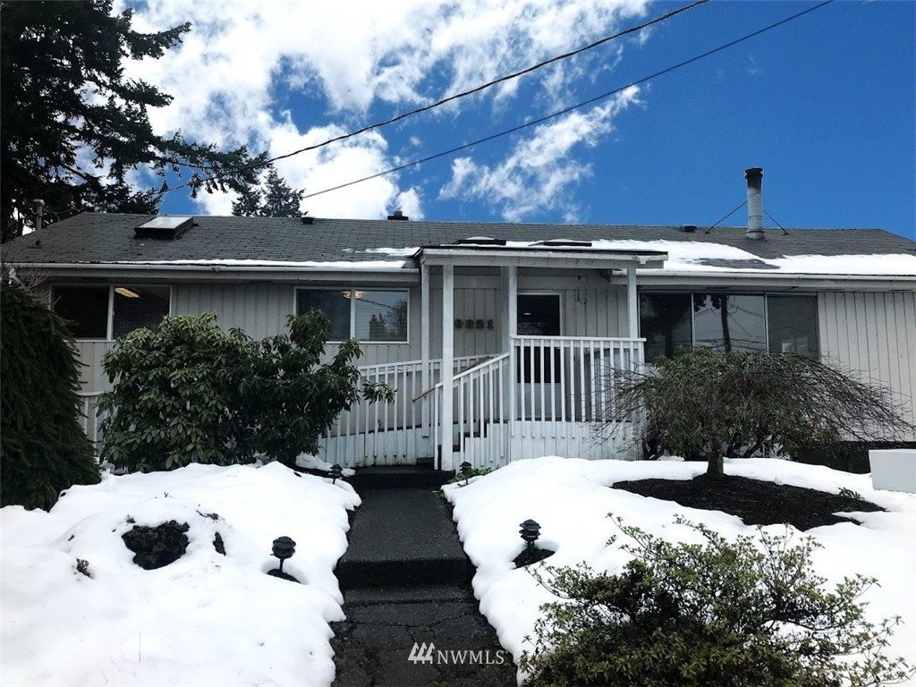 10821 Southeast 181st Street Renton, WA 98055 - Photo 2 of 23