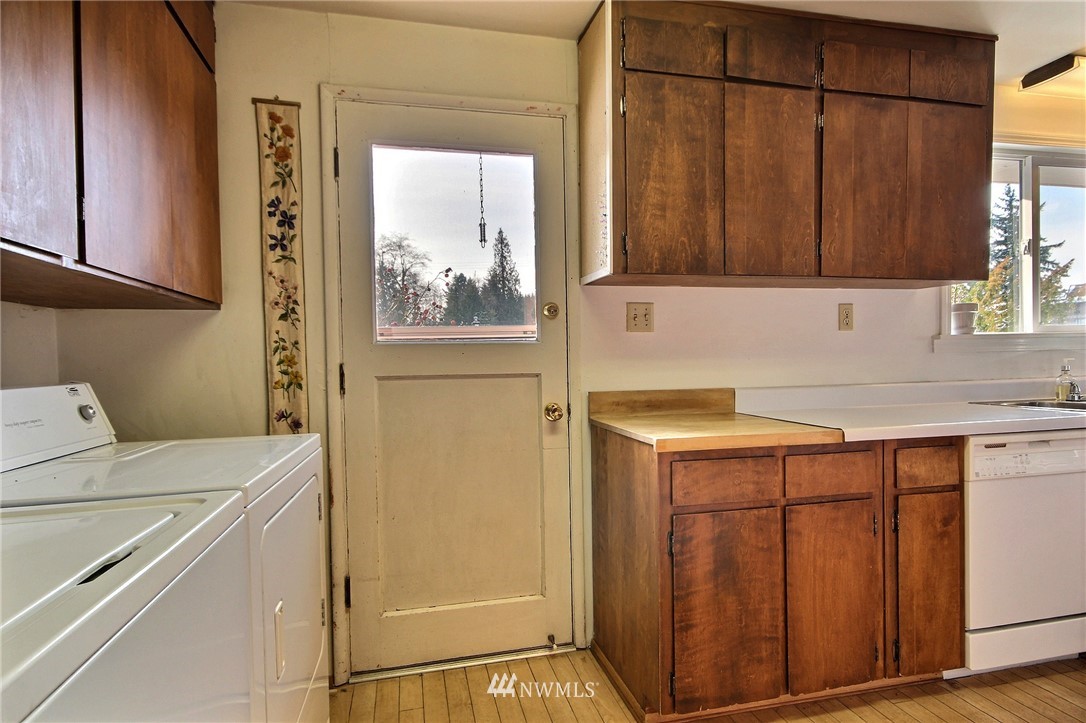 10821 Southeast 181st Street Renton, WA 98055 - Photo 11 of 23