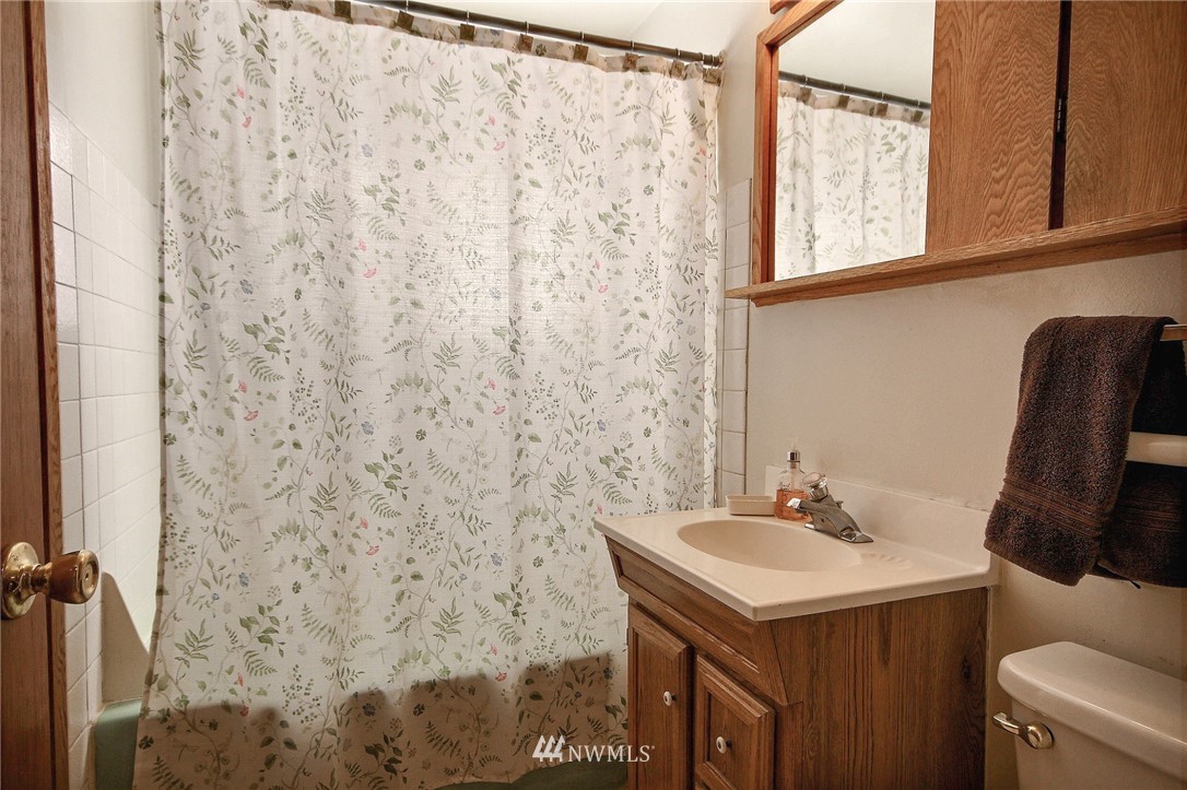 10821 Southeast 181st Street Renton, WA 98055 - Photo 12 of 23