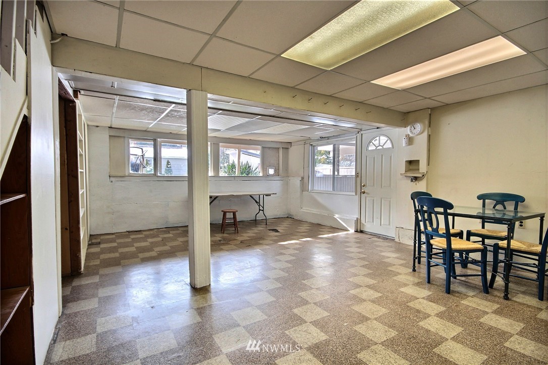 10821 Southeast 181st Street Renton, WA 98055 - Photo 17 of 23