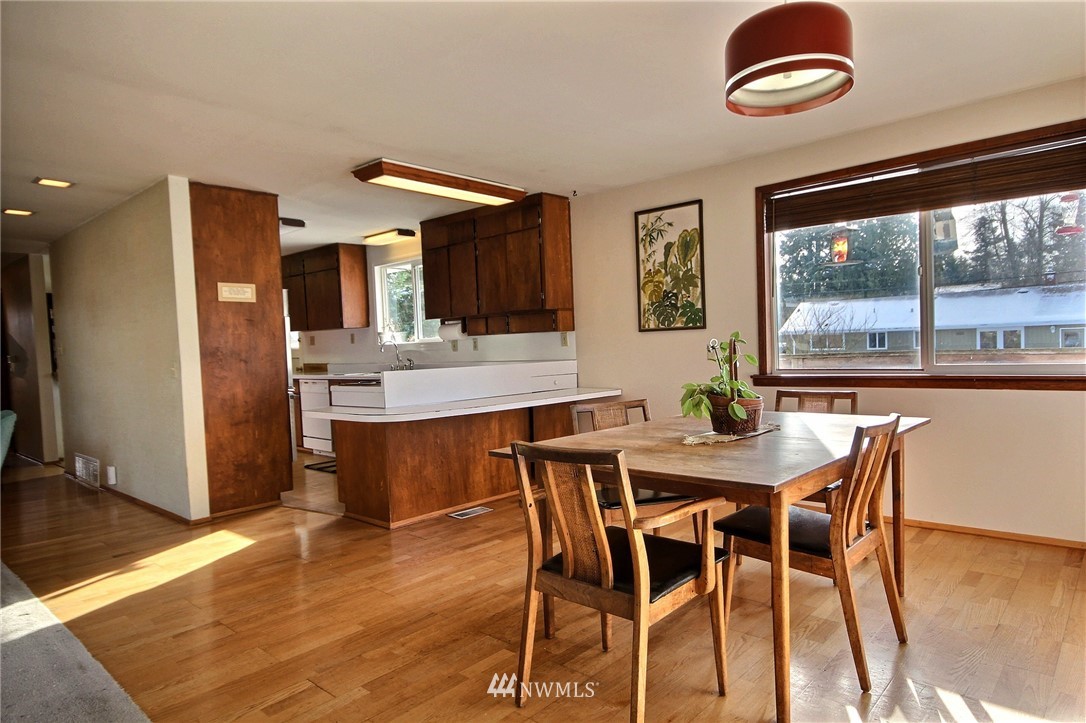 10821 Southeast 181st Street Renton, WA 98055 - Photo 7 of 23