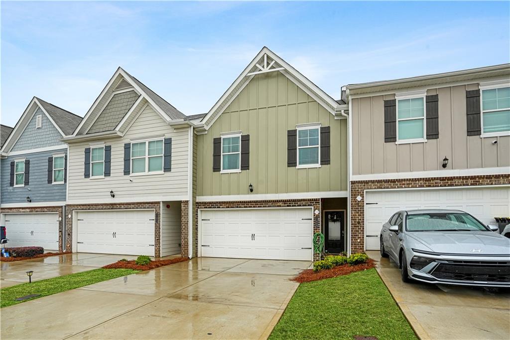 11649 Mendenhall Court Hampton, GA 30228 - Photo 2 of 31