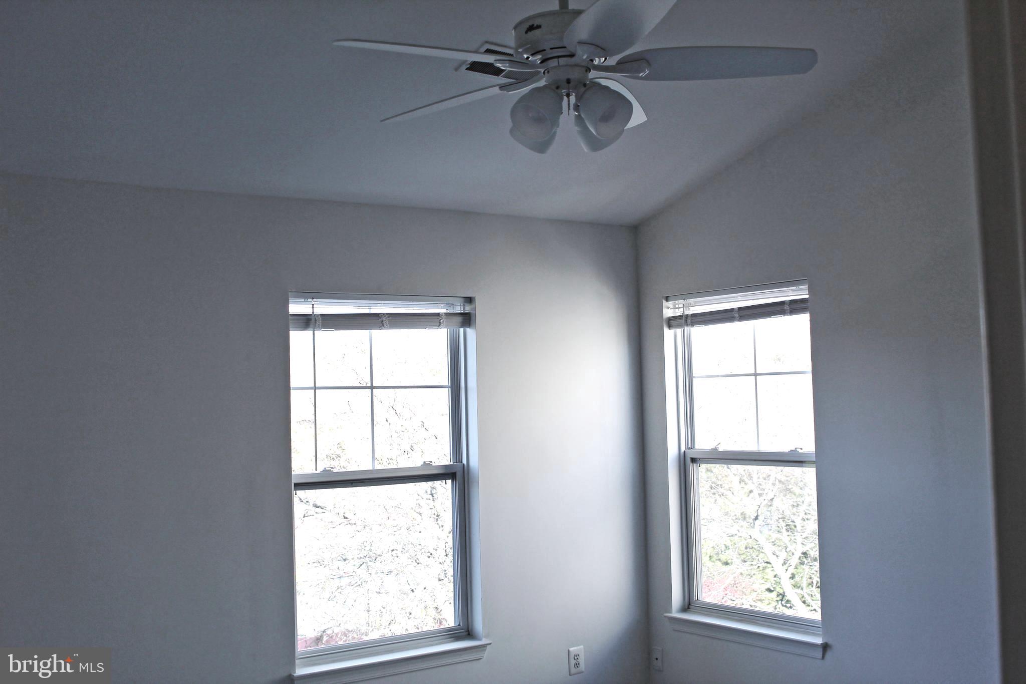 43497 Interval Street Chantilly, VA 20152 - Photo 13 of 19 Bedroom #1 with vaulted ceiling