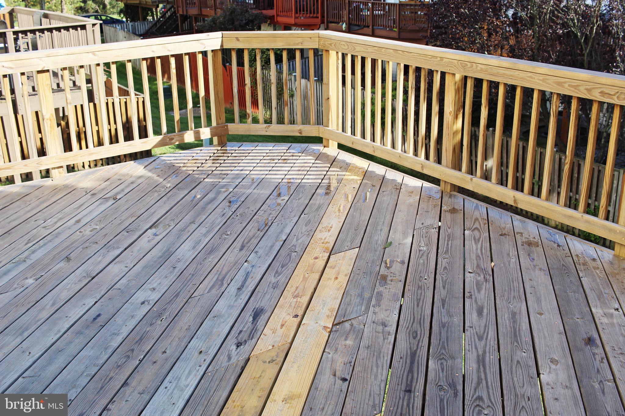 43497 Interval Street Chantilly, VA 20152 - Photo 7 of 19 deck off kitchen