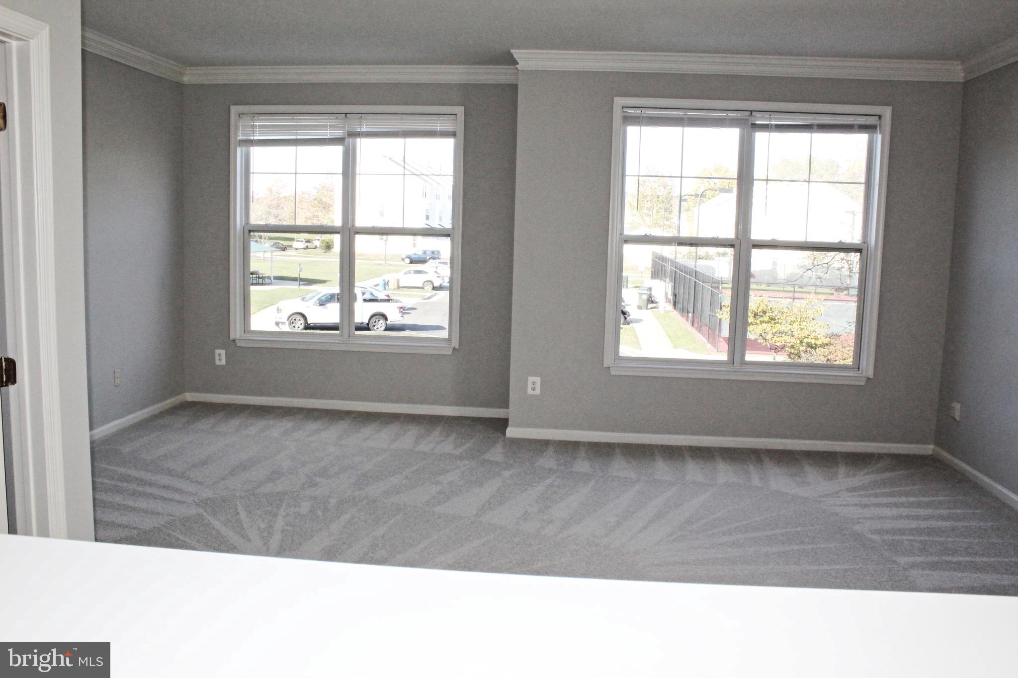 43497 Interval Street Chantilly, VA 20152 - Photo 9 of 19 Living Room